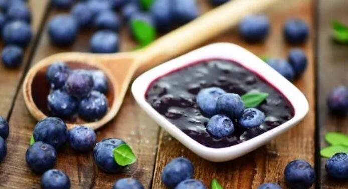 蓝莓果酱的制作方法